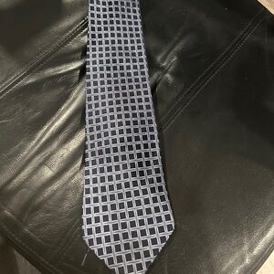 Bagutta Blue and White 100 % Silk Geometric Men's Tie